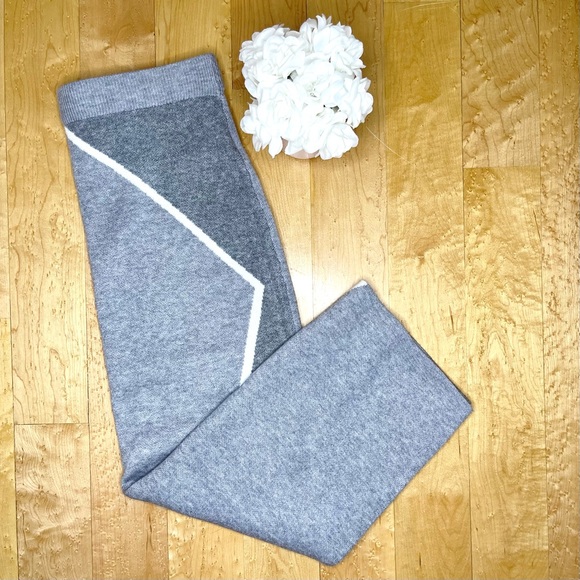 Max Studio | grey knitted pencil skirt | size xs - Picture 7 of 8